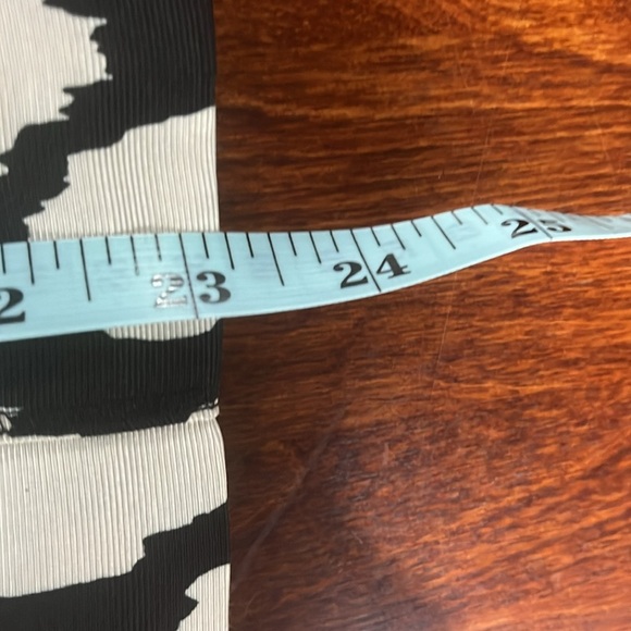 Molly & Maxx Womens Blazer/Jacket PM Black Tan Zip Front Animal Print Lined EUC - Picture 9 of 10